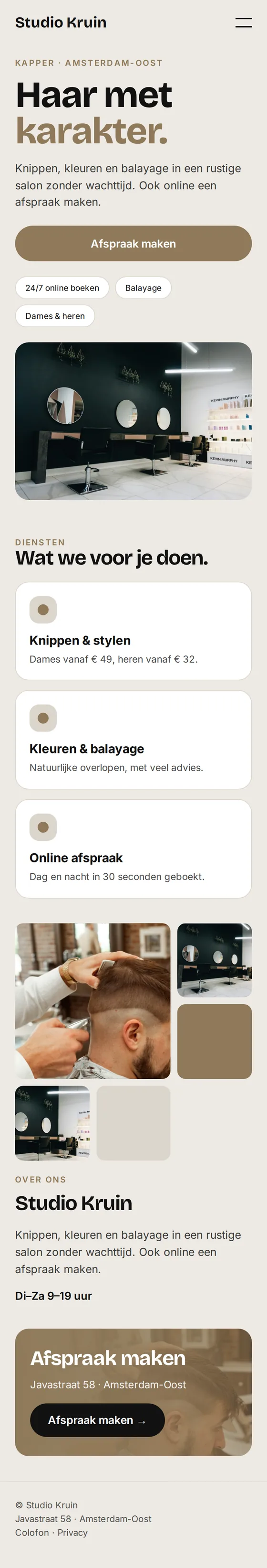 Mobiele weergave van de voorbeeldwebsite voor kapsalons